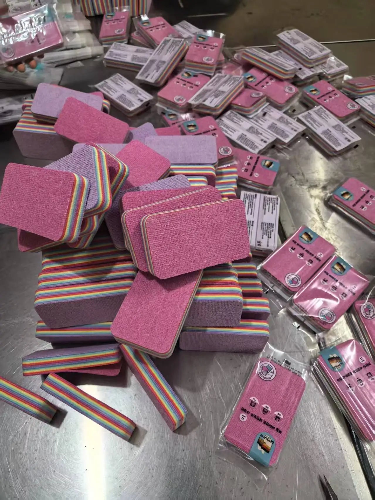 Custom 12 Layer Peelable Microfiber Sponge Block Reusable Layered Microfiber Cleaning Sponge Absorbent Rainbow Sponge